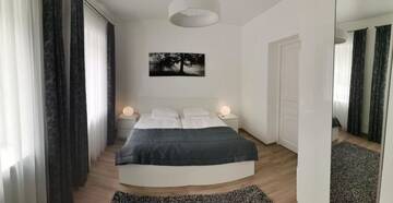 Фото номера Апартаменты - 1-й этаж Апартаменты Laurentroom Central Park г. Укмерге 38